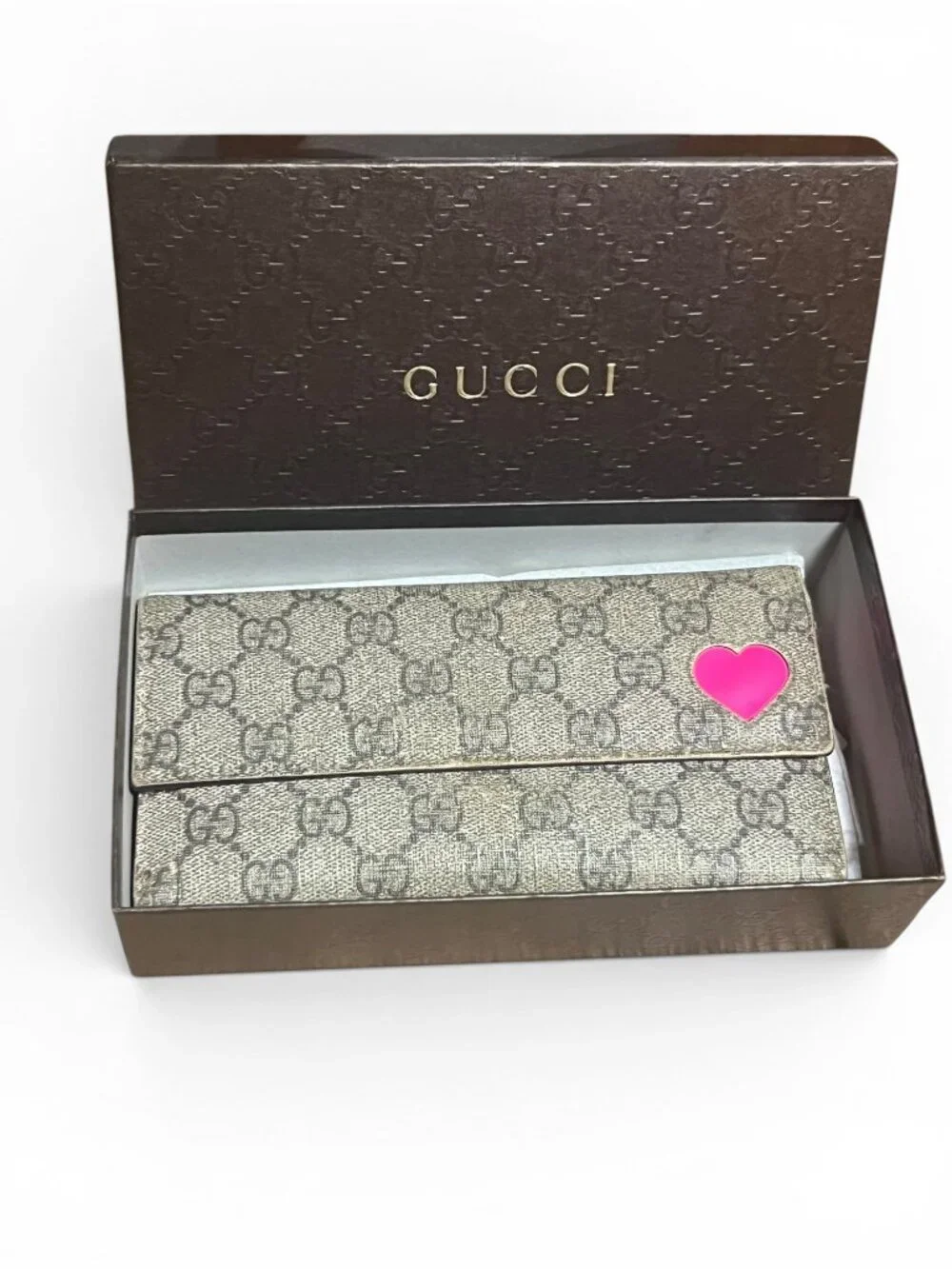 Gucci GG Canvas Monogram Wallet With Heart Accent & Chain Strap in OG box
